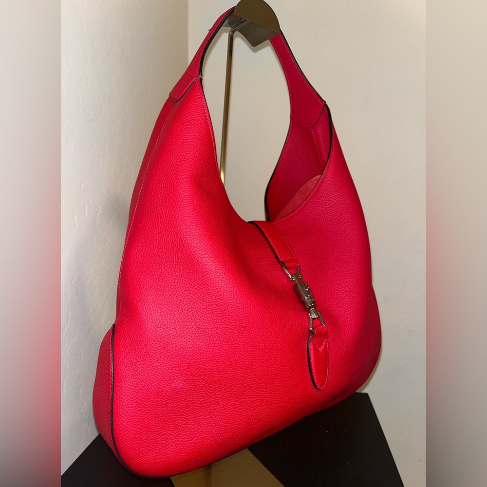 Gucci Jackie Red Shoulder Bag with pouch. - Picture 5 of 15